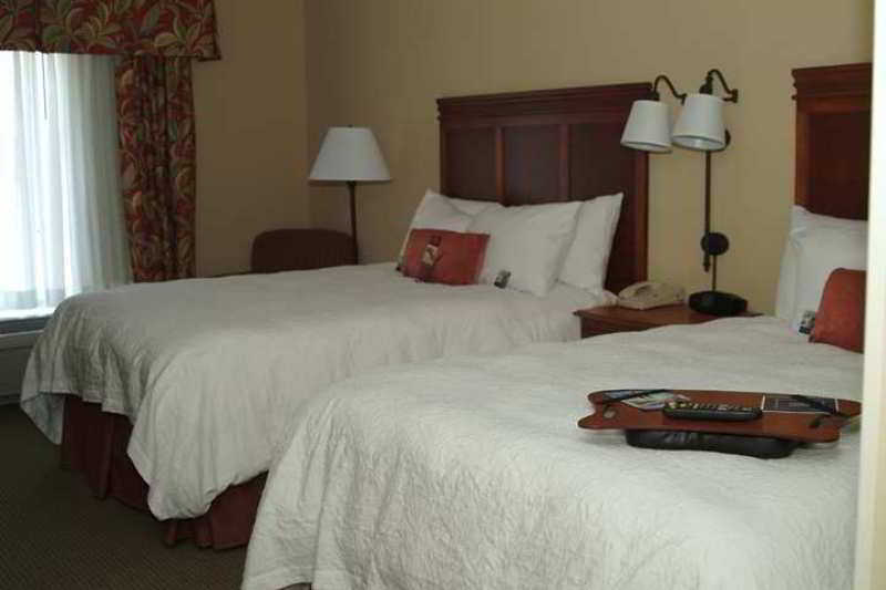 Hampton Inn Athens Room photo